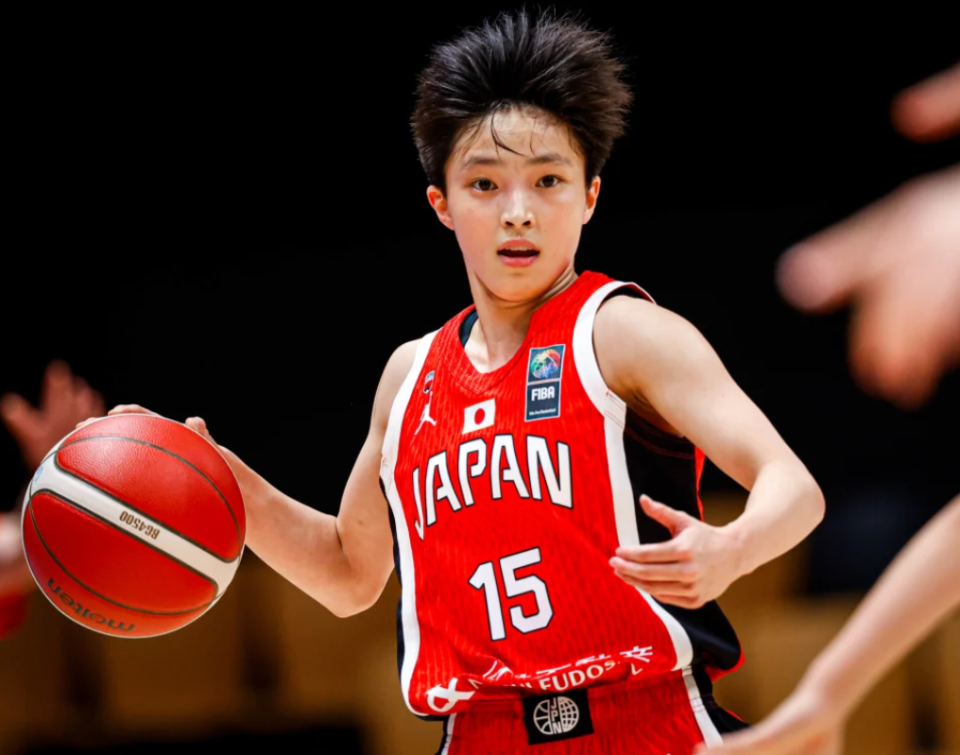 她更是一突 她更是一突