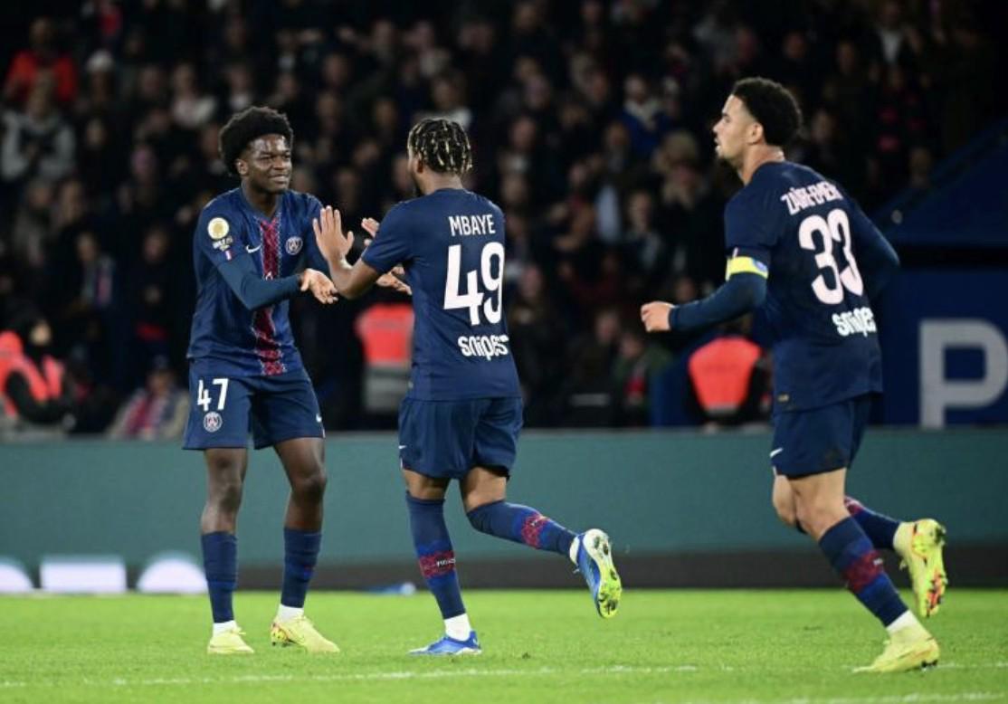 恩里克几乎, 法国化, 军球队时 恩里克几乎, 法国化, 军球队时