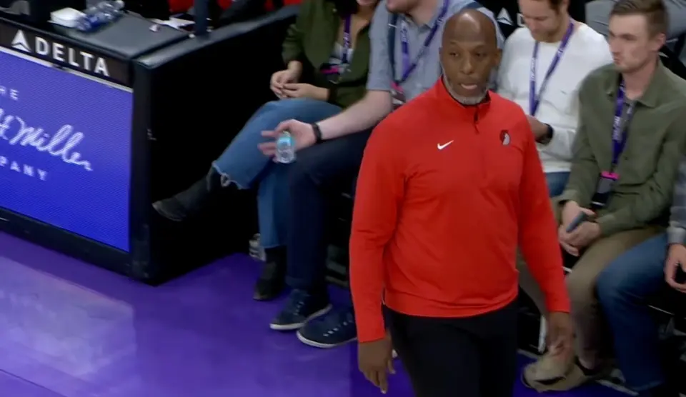 进攻篮板时, alt, 他仅得到 进攻篮板时, alt, 他仅得到